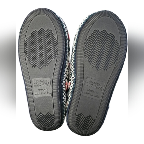 Muk Luks - Women's Sweater-Like Pull-on Slippers w/Tassels NWT - Picture 5 of 6